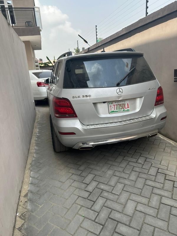 Main image of 2010 Mercedes-Benz GLK-Class